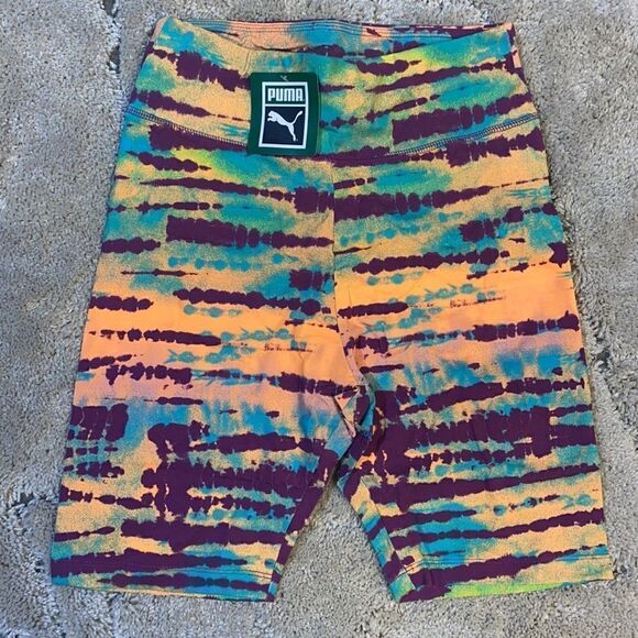 PUMA - Tie Dye Bike Shorts - Picture 4 of 7